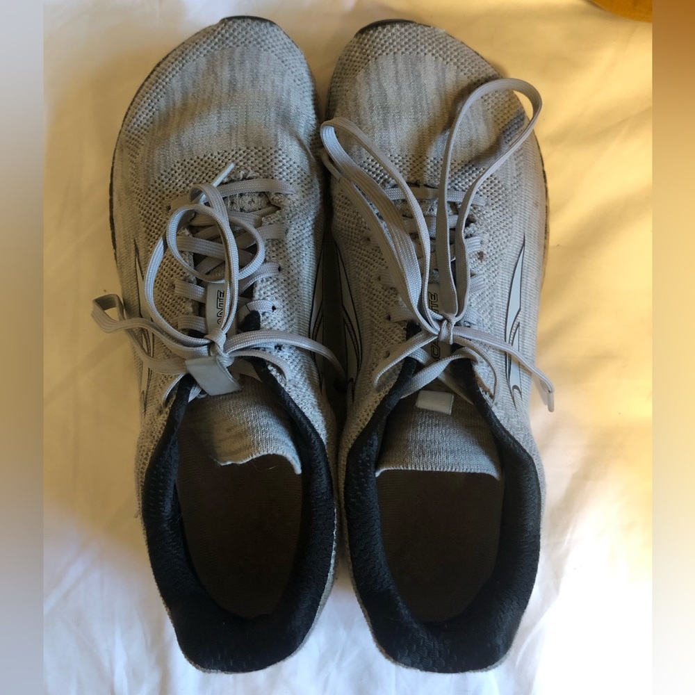 Altra Escalante road running shoes, women’s 9.5